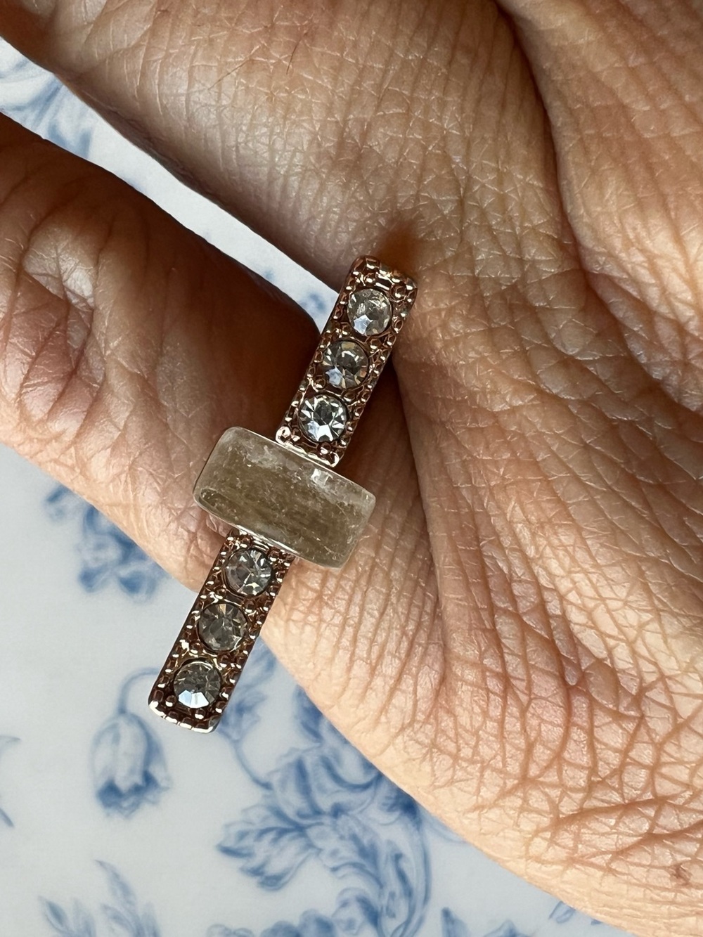 Rose Gold Bar Artisan Ring Clear Stone Band Size 5.5 #554
